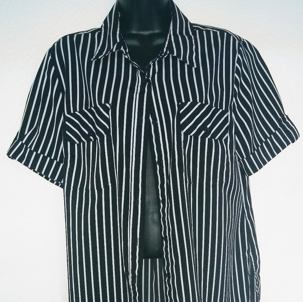 Notations black & white button down blouse Lg